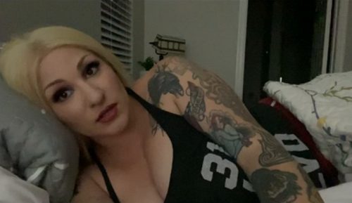 Big Labia Girl Masturbating With Pink Dildo On Snapchat