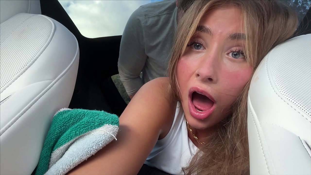 Lillian Phillips – Sexy Blonde Get Rough Creampie In Backseat Leaked Video