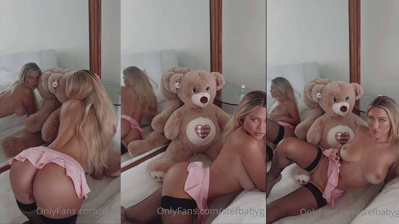 Stefanie Knight – Horny Fingering With Teddy Bear Video Leaked